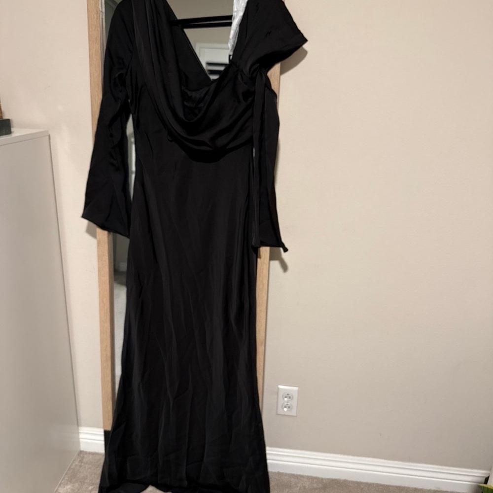 Elegant Black Evening Gown